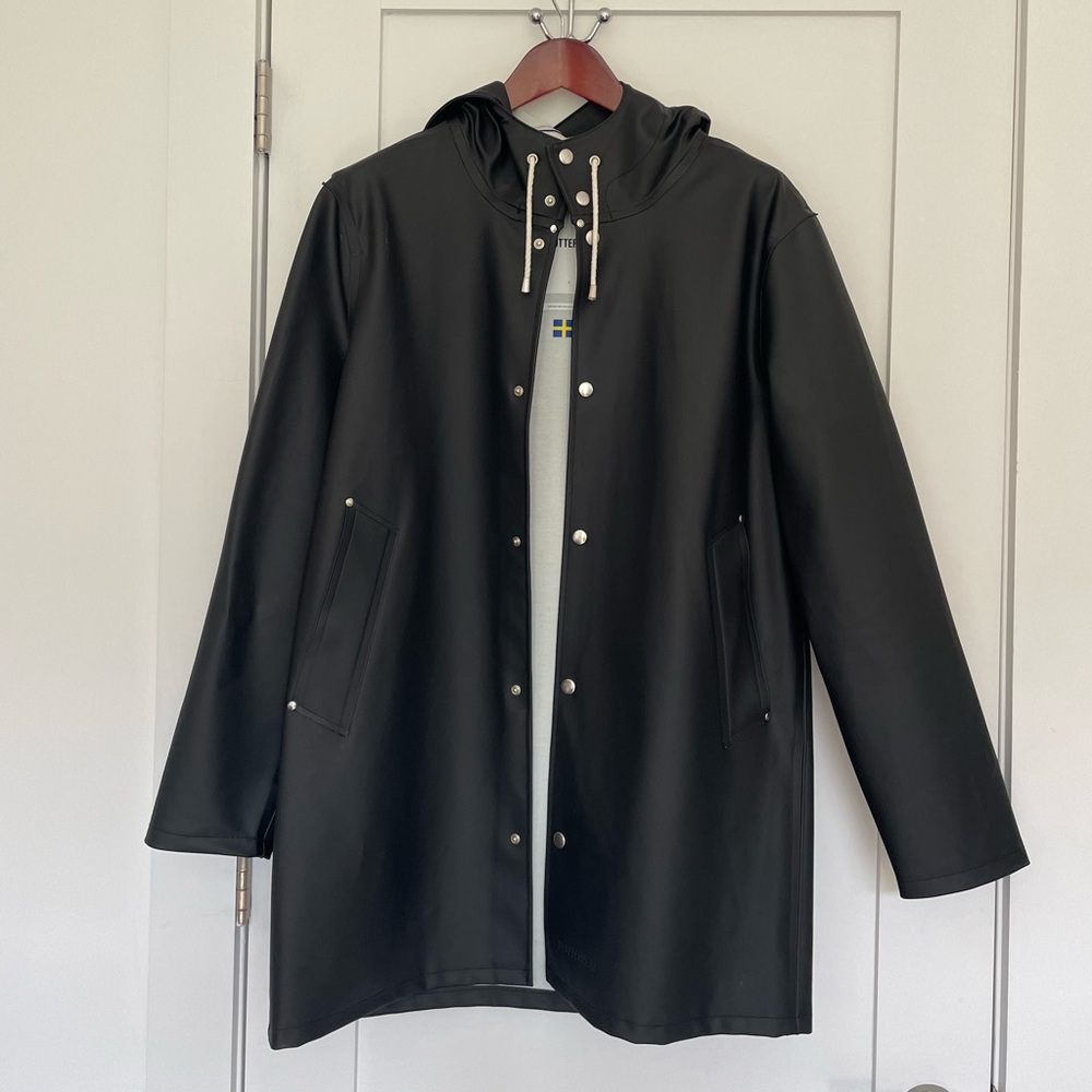 Stutterheim Stockholm Black Hooded Raincoat (all gender)